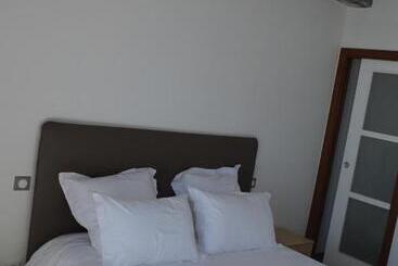 ベッドアンドブレックファースト La Petite Ecole