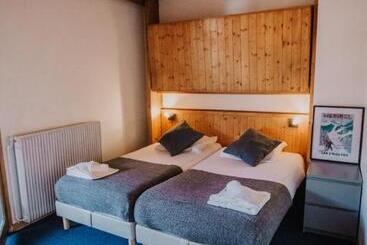 Отель La Taverne