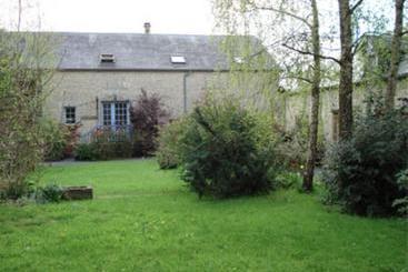 ベッドアンドブレックファースト Chambres D'hôtes Côté Campagne