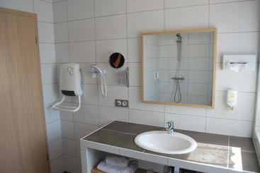 تختخواب و صبحانه Chambres D'hôtes Les Vignes