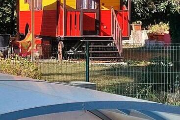 Bed and Breakfast Gites Et Roulottes Du Grand Puits