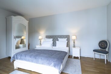 تختخواب و صبحانه La Maison De Marc