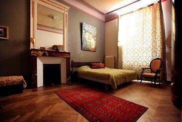 مبيت وإفطار La Maison Du Pont Vieux