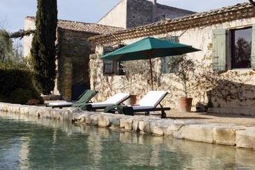 تختخواب و صبحانه Maison D'hôtes Mas De Barbut