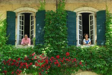 Domaine De Rhodes B&b