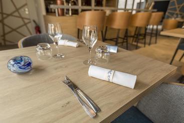 هتل Hôtel Mets Et Plaisirs