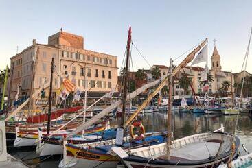 בית מלון כפרי Restaurant De La Tour