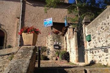 فندق Restaurant La Calade