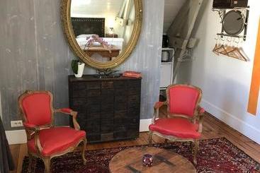 تختخواب و صبحانه Chambres D'hôtes Couleurs Du Temps