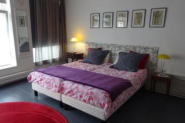 تختخواب و صبحانه Chambres D Hôtes Les Capucins