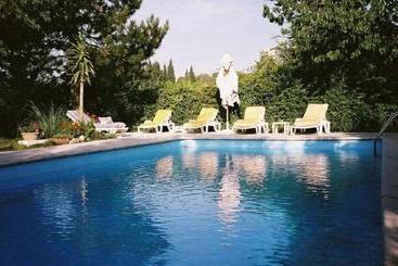 Bed and Breakfast Chambres D'hôtes Saint Vérédème