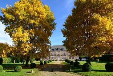 مبيت وإفطار Chambres D'hôtes De Manoir De Captot