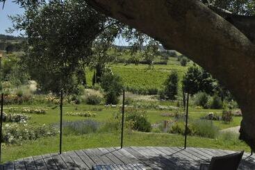 ベッドアンドブレックファースト Château La Sabine