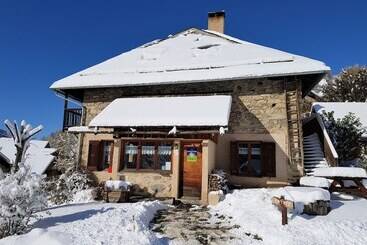 مبيت وإفطار La Jarbelle   Gîte Et Spa