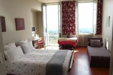 ベッドアンドブレックファースト Les Palmiers Grasse