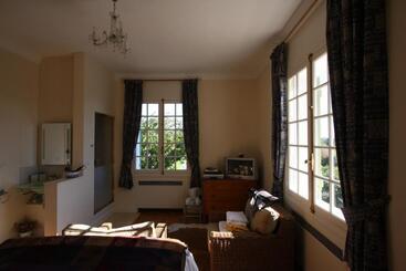 צימר The Retreat @ Le Grand Bois