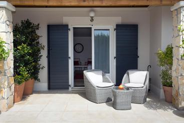 تختخواب و صبحانه Chambres D'hôtes & Spa Cannes- Mougins Villa Stéphanie