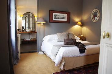 تختخواب و صبحانه Vue Sur Cour