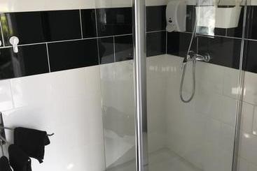 هتل Auberge Le Cheval Blanc