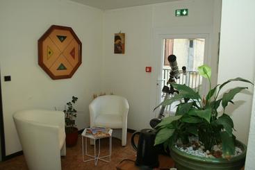 هتل Hôtel Les Castets D'ayré