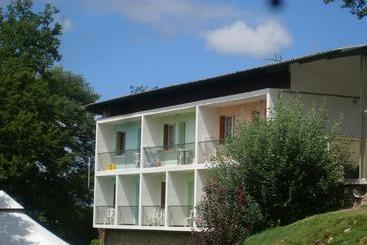 هتل Les Chambres Et Studios Camping Parc De Paletès