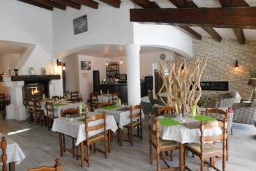 ホテル Hôtel Spa L Ermitage