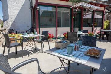 Logis Hotel La Tourelle Du Beffroi