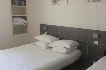 هتل Hôtel Restaurant Le Terre Neuvas