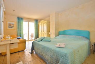 Les Cavaliers De Saint Paul B&b