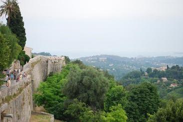 Les Cavaliers De Saint Paul B&b