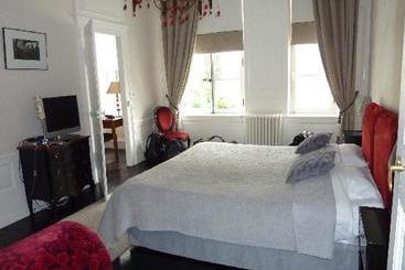 تختخواب و صبحانه Maison D Hôtes La Corne D Or