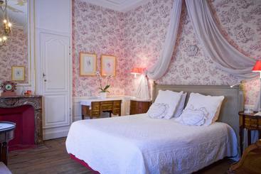 تختخواب و صبحانه Maison D Hôtes La Corne D Or