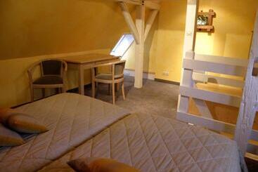 هتل Caveau De L Ami Fritz