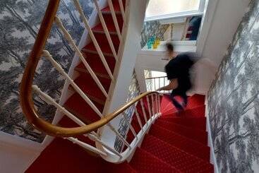 هتل Hôtel Le Tiburon