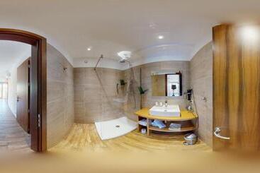 هتل Hôtel Serenada