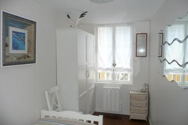 هتل Les Logis D' Agnès