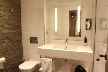 هتل Relais Saint Jacques  Chateauroux