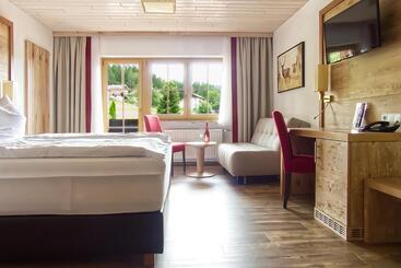 Garnihotel Zur Linde Bayerischer Wald Aktivcard Mit 130 Kostenfreien Leistungen Kostenloser Pa