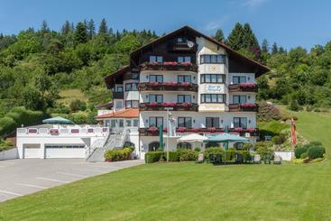 בית מלון כפרי Koenigshof