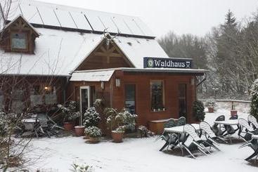 هتل Waldhaus Lahnstein