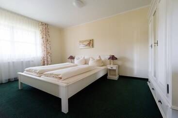 Курорт Vital Camp Bayerbach