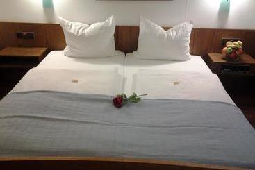 S&l Hotel Neuss
