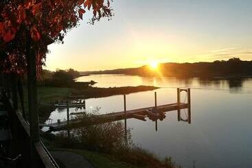 ホテル Elbterrassen Zu Brambach