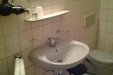 ホテル Altes Wirtshaus Fördergersdorf Bed & Breakfast