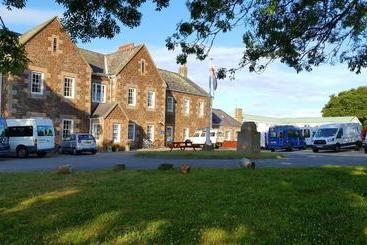 هاستل Jersey Accommodation And Activity Centre
