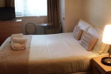 הוסטל Whitechapel Rooms