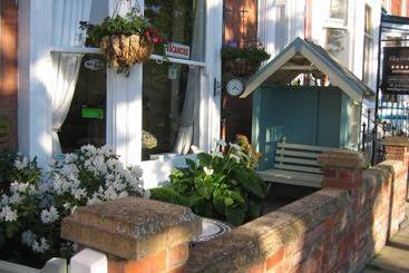 민박 Binton Guest House