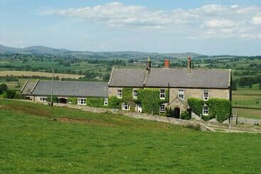 ベッドアンドブレックファースト Tosson Tower Farm