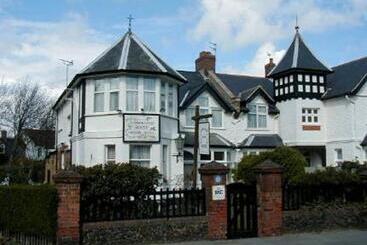 Bed and Breakfast Sutherland House