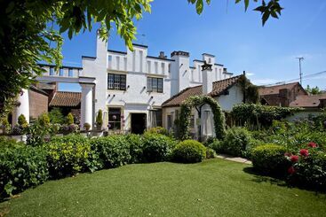 בית מלון כפרי The Belle Epoque